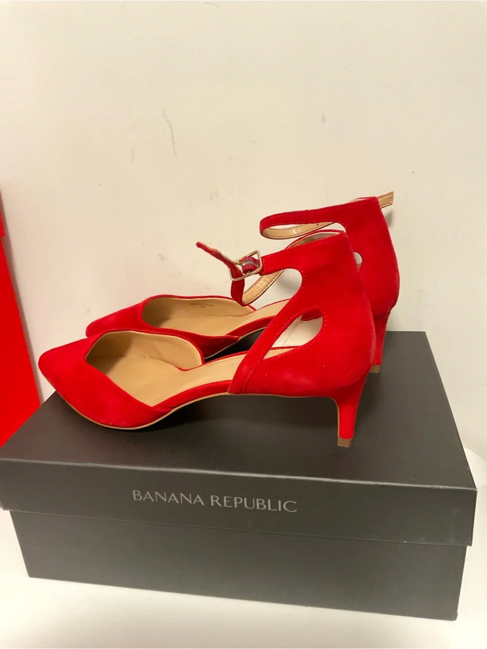 Banana Republic Red Suede Pointed-Toe Ankle-Strap Kitten Heels Size 10